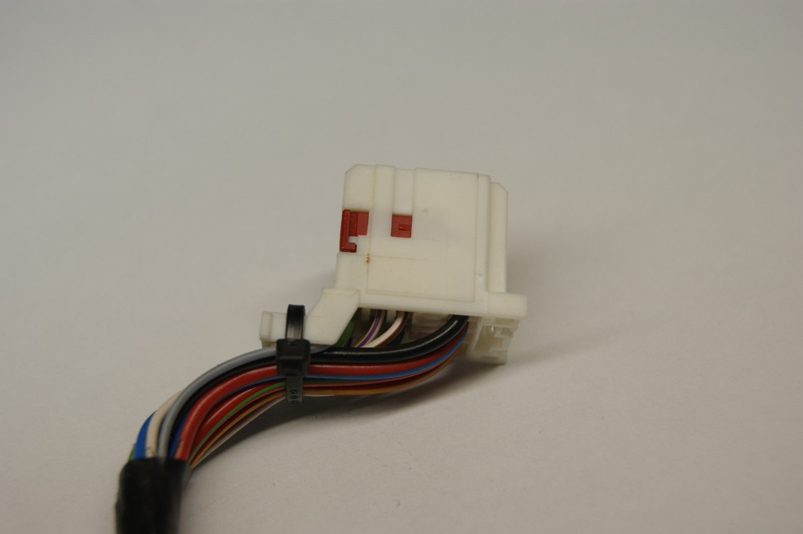 Bcm plug vauxhall white plug