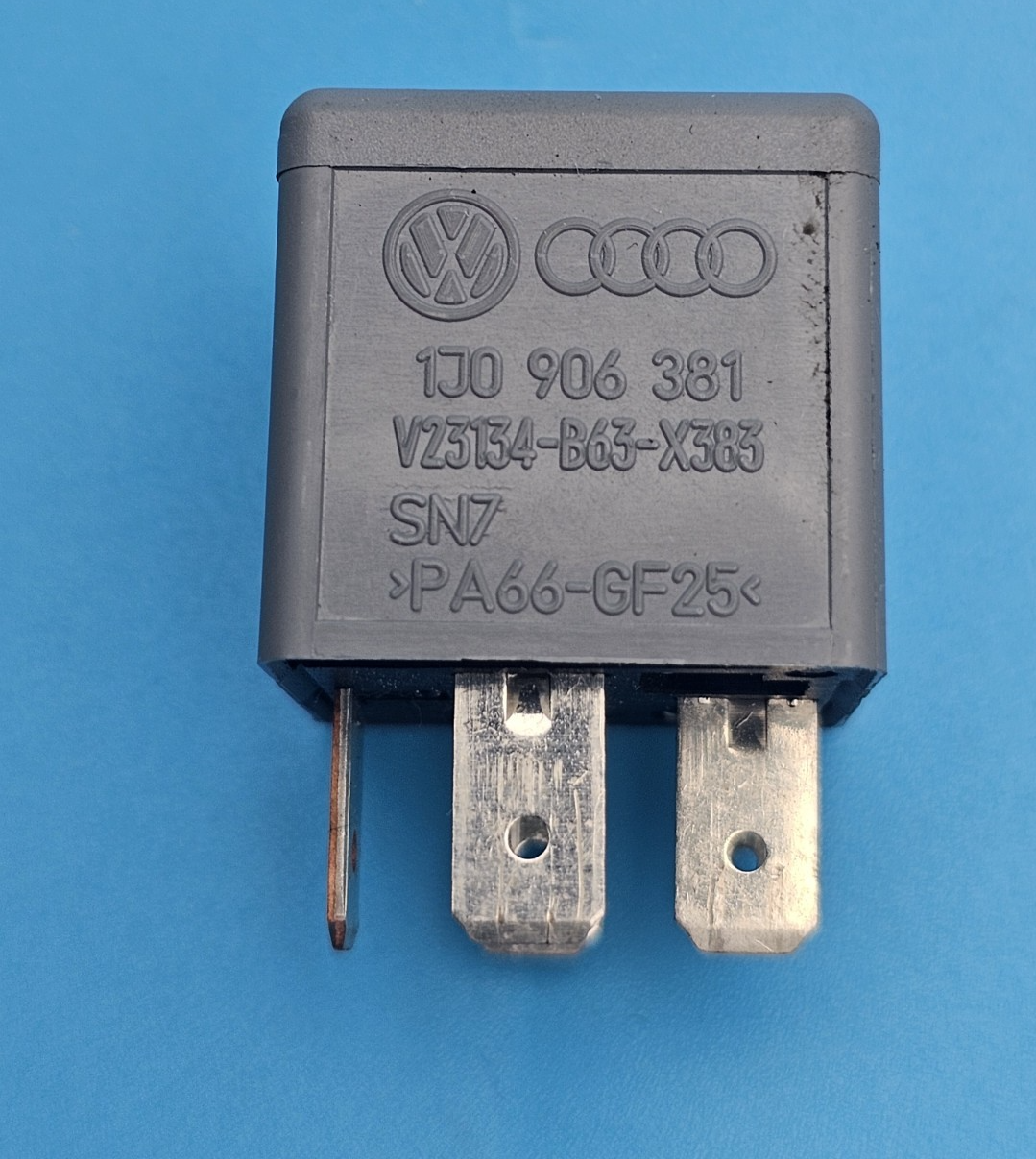 Audi VW Seat Skoda 5-Pin Grey SN7 Relay 1J0906381  V23134-B63-X383