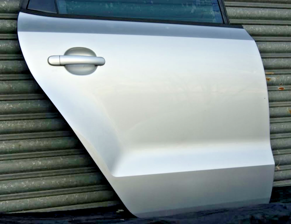 09-17 VW POLO 6R MK8 5 DOOR DRIVER SIDE REAR DOOR SILVER PAINT