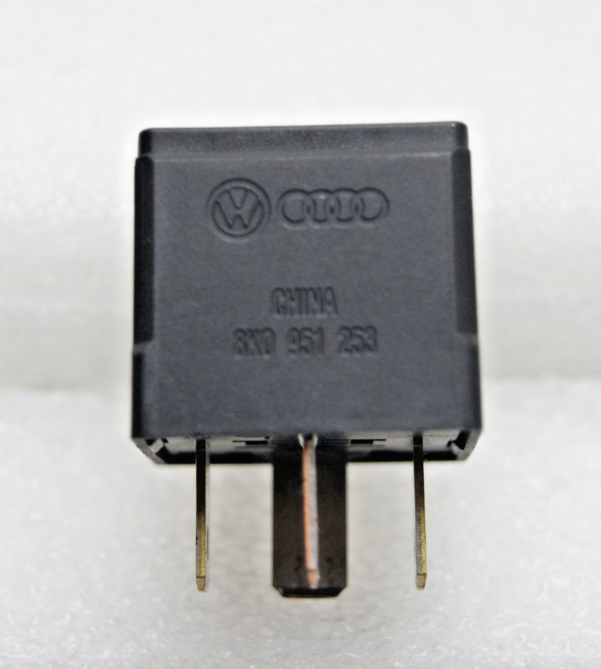 Audi Seat VW Skoda (08-16) Black-643 4-Pin Relay 8K0951253 4RA 007 791-19