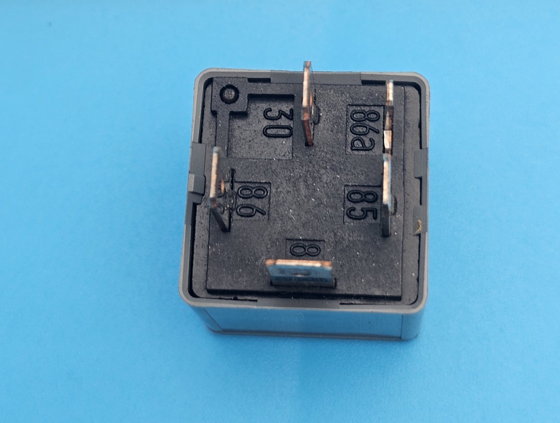 Audi VW Seat Skoda 5-Pin Grey SN7 Relay 1J0906381  V23134-B63-X383