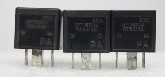 3 X Relay Ford  4-Pin Black  2S7T-14B192-AA V23136-B1-X66 12V 40A