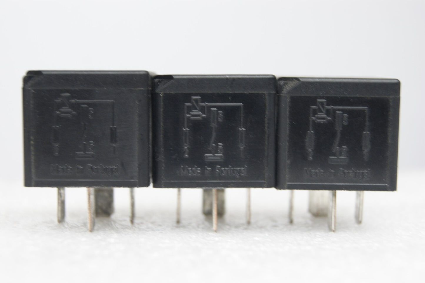 3 X Relay Ford  4-Pin Black  2S7T-14B192-AA V23136-B1-X66 12V 40A