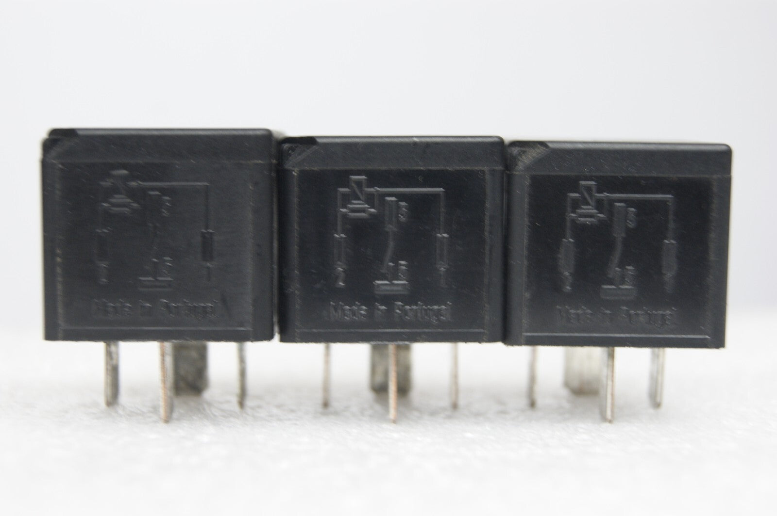 3 X Relay Ford  4-Pin Black  2S7T-14B192-AA V23136-B1-X66 12V 40A