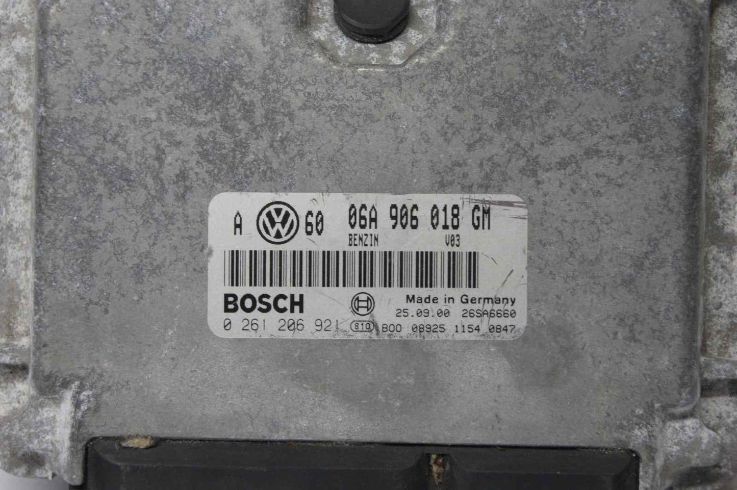 0261206921 VW Golf  2.0 Engine Control Unit ECU 06A906018 GM