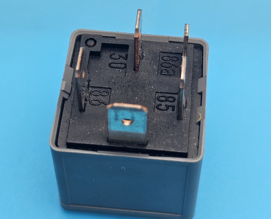 Audi VW Seat Skoda 5-Pin Grey SN7 Relay 1J0906381  V23134-B63-X383