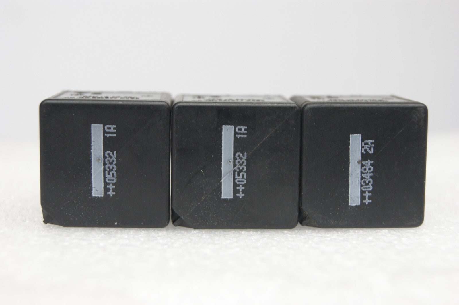 3 X Relay Ford  4-Pin Black  2S7T-14B192-AA V23136-B1-X66 12V 40A
