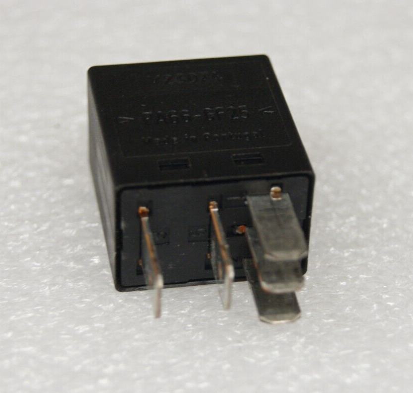 Audi VW 5-Pin Black Relay  8Z0951253 Tyco V23074-A1001-X50