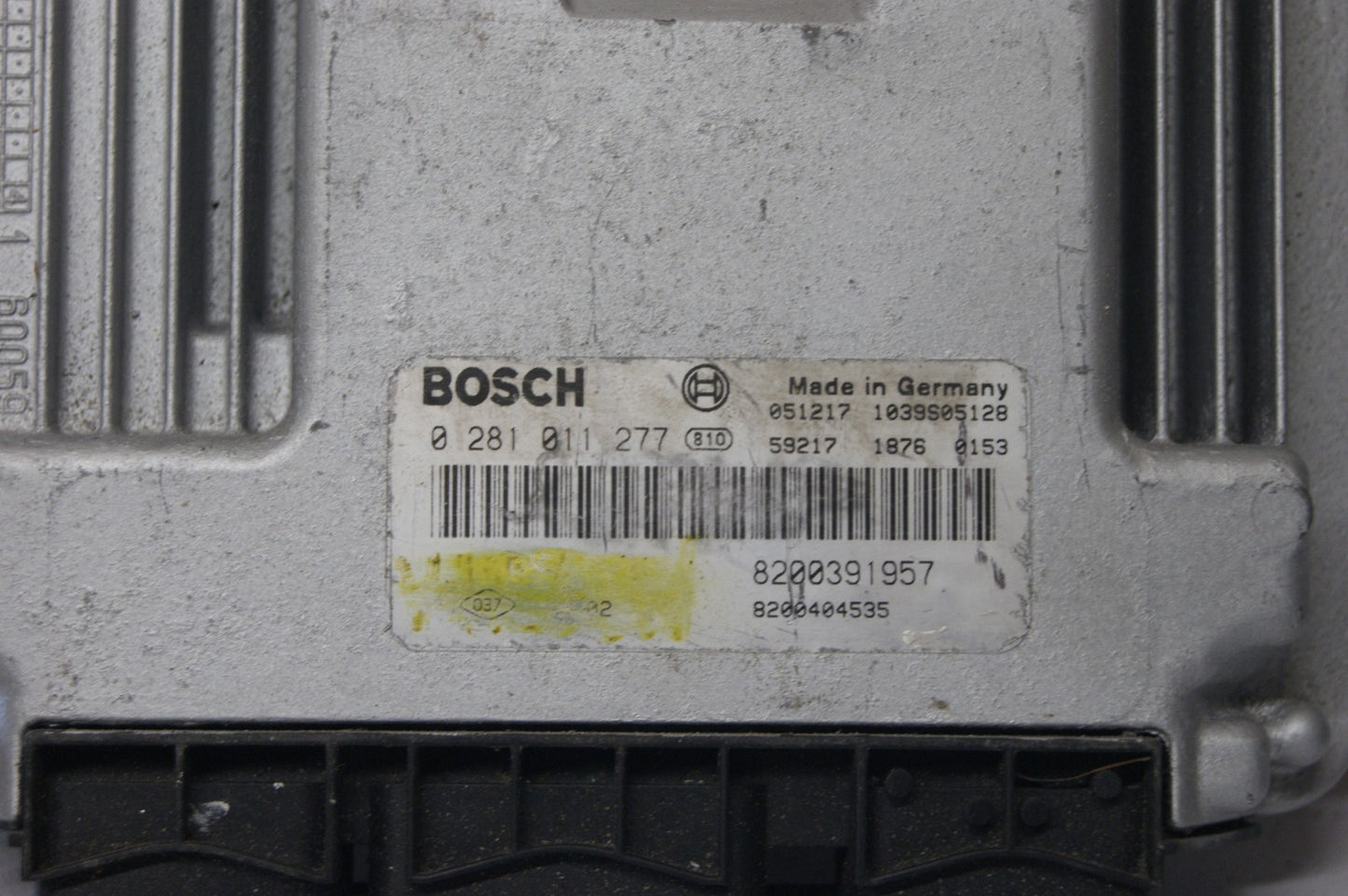 ECU 8200404535 0281011277 Master II 3,0 DCI Renault