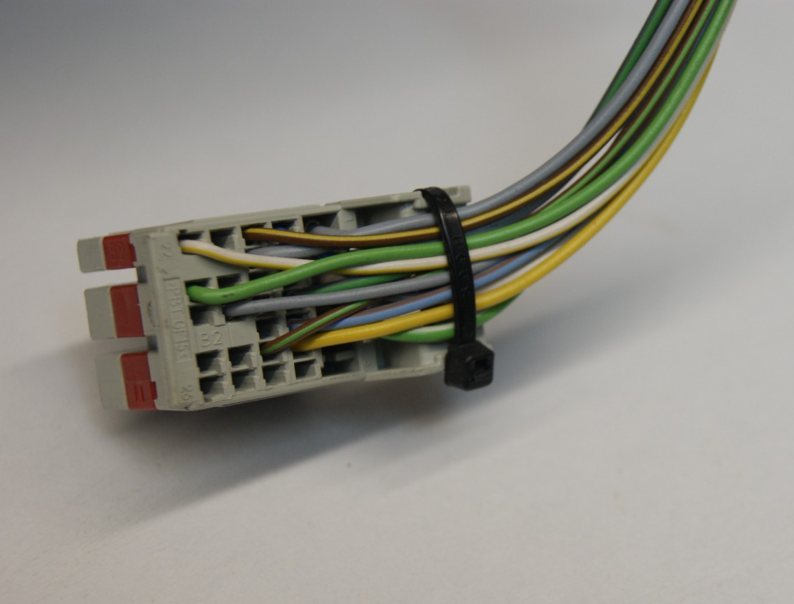 Bcm plug Vauxhall Astra J gray plug