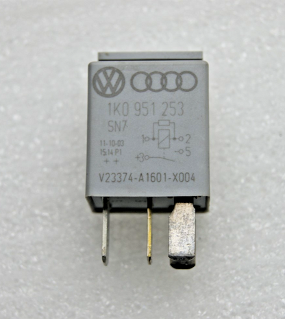 Audi VW Seat Skoda Multi-Use GREY 4 PIN Relay  1K0951253