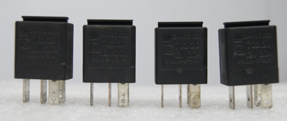4X RELAY GM VAUXHALL 4 BLADE 12V 20A  BLACK 24435922