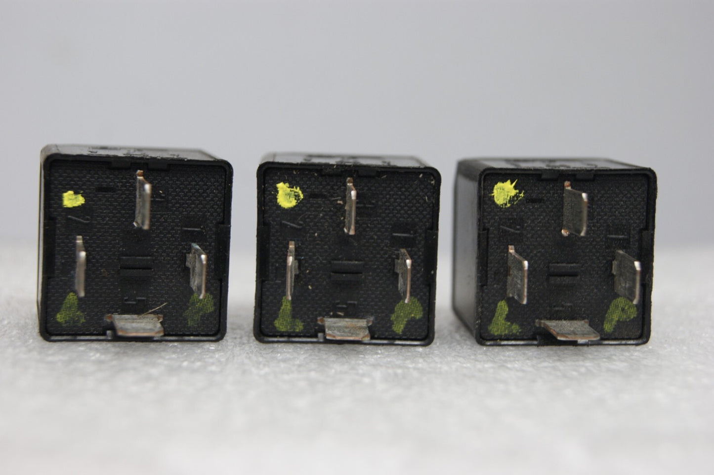 3 X Relay Ford  4-Pin Black  2S7T-14B192-AA V23136-B1-X66 12V 40A