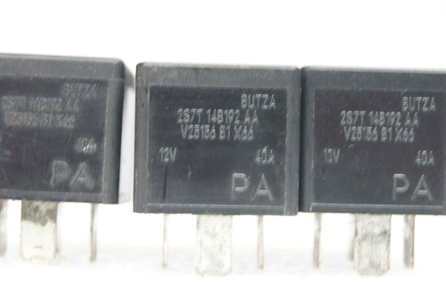 3 X Relay Ford  4-Pin Black  2S7T-14B192-AA V23136-B1-X66 12V 40A