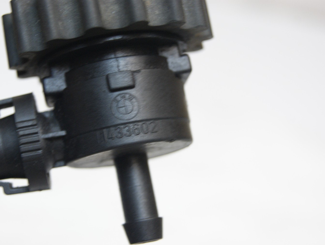 BMW Fuel Tank Breather Valve 1433602